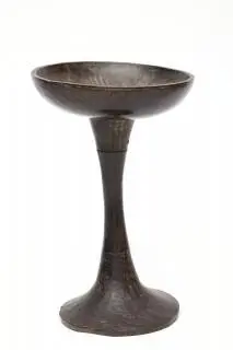Sulawesi, Toraja, a large old ceremonial wooden dish, dulang – kavel bij Veilinggebouw De Zwaan, Amsterdam