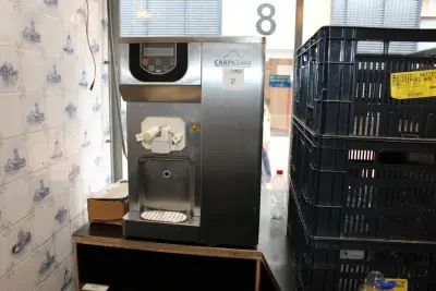 Zelf pasteuriserende 1-kraans softijsmachine CARPIGIANI 191 Steel SP P. Vermoedelijk bouwjaar 2009 – kavel bij HNVI, Eindhoven
