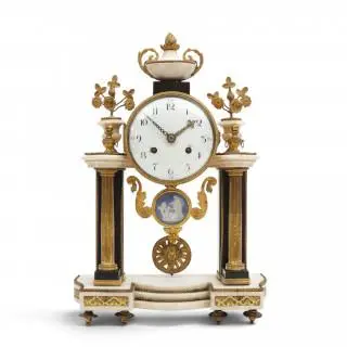Frankrijk, marmeren pendule, Louis XVI, circa 1780 – kavel bij Veilinggebouw De Zwaan, Amsterdam