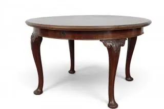 Mahoniehouten ronde coulissetafel, zes stoelen en twee armstoelen in Chippendale-stijl, laat 19e eeuw – kavel bij Veilinggebouw De Zwaan, Amsterdam