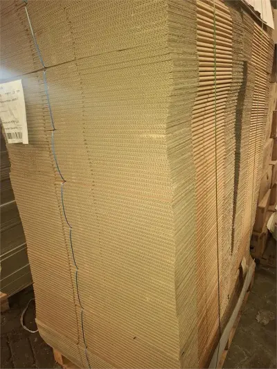 1 Pallet Kartonnen Plooidozen 50x30x30 – kavel bij Hammertime