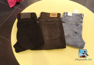 Lot de pantalons – kavel bij Clicpublic