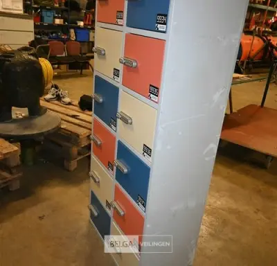 2x Lockerkasten – kavel bij Belga Veilingen