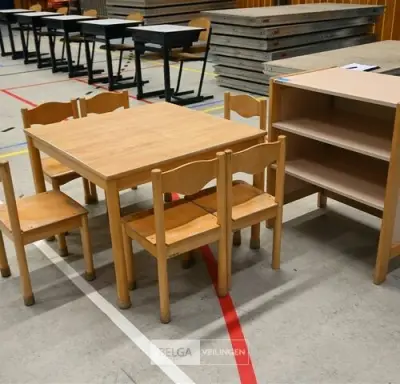 1x Set kleutermeubilair – kavel bij Belga Veilingen