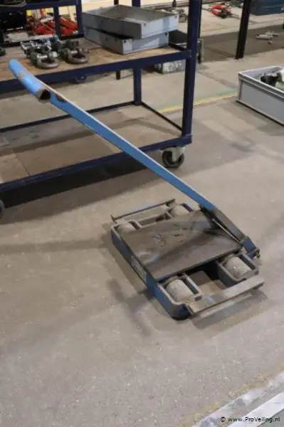Machineroller met stuurstang – kavel bij ProVeiling, Bolsward