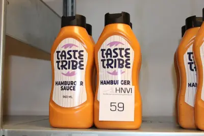 Vier flessen hamburger sauce TASTE TRIBE – kavel bij HNVI, Eindhoven