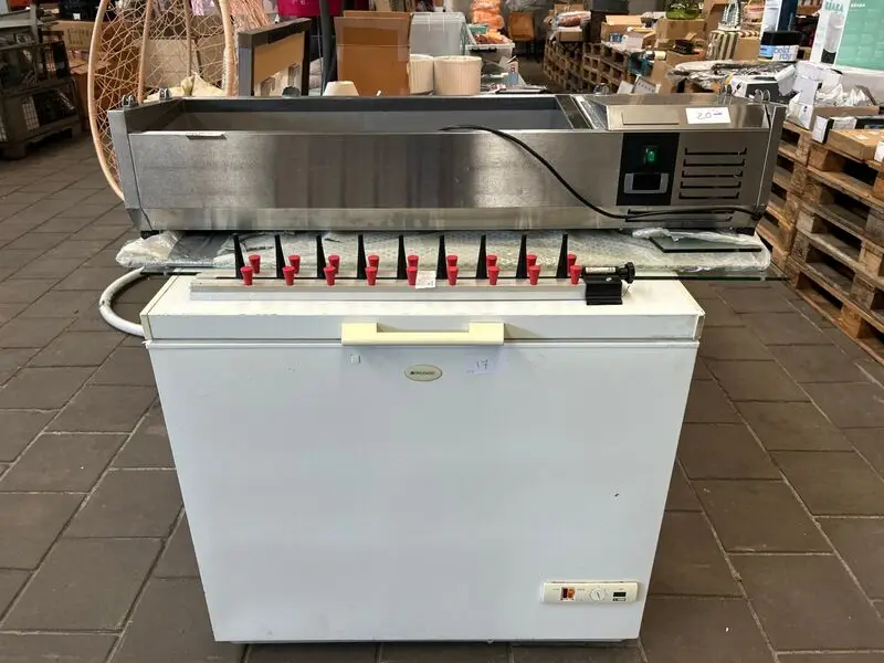 3x Horeca artikelen w.o. diepvrieskist, opzetkoelvitrine W.o. Frigidaire – kavel bij Onlineveilingmeester, Hoogeveen