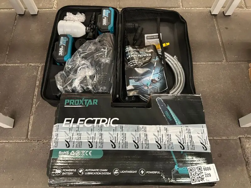 2x Tuingereedschap w.o. draadloze accu grastrimmer, mini ketting-/takkenzaag W.o. Proxtar – kavel bij Onlineveilingmeester, Hoogeveen