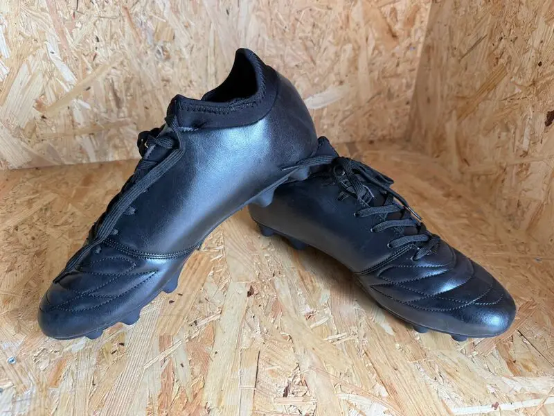 Voetbalschoenen - paar Dores – kavel bij Onlineveilingmeester