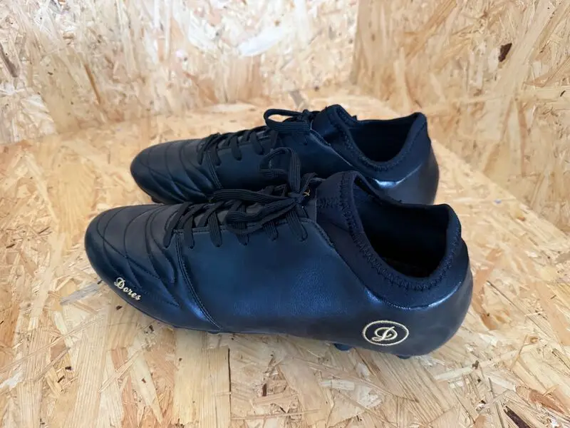 Voetbalschoenen - paar Dores – kavel bij Onlineveilingmeester