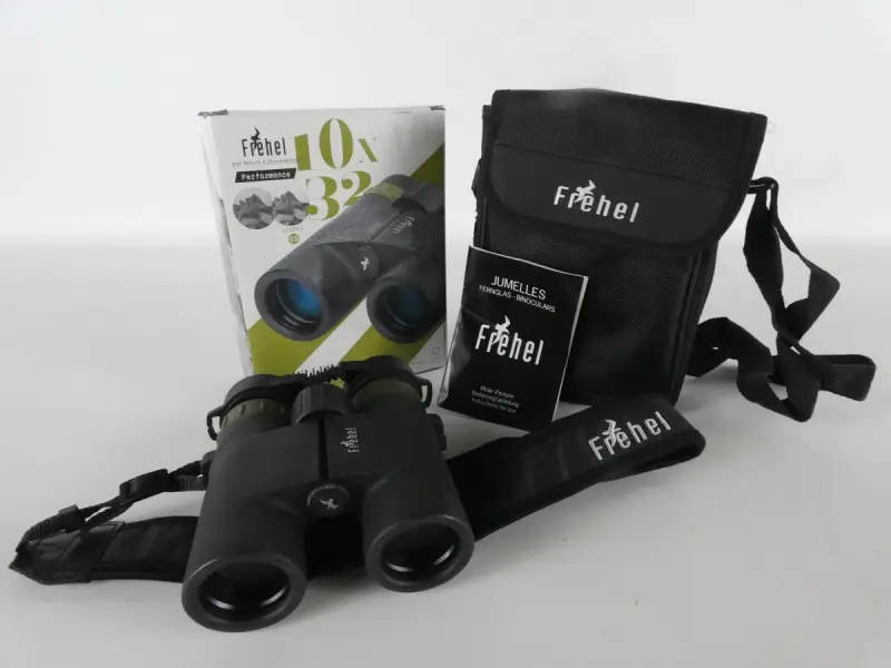 Frehel Waterproof 10x32 ED Verrekijker met Tas en Handleiding – kavel bij De Kringwinkel, Heverlee