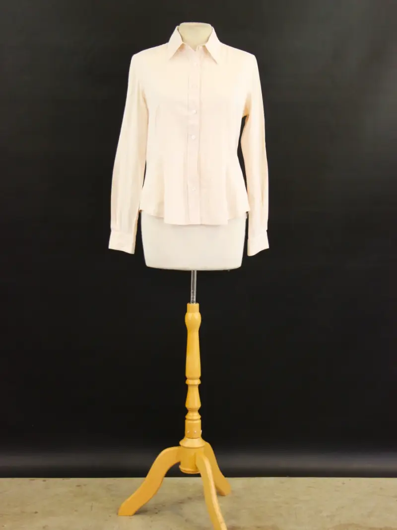 Burberry damesblouse in lichtcrème/poederroze kleur - Size S – kavel bij De Kringwinkel, Antwerpen