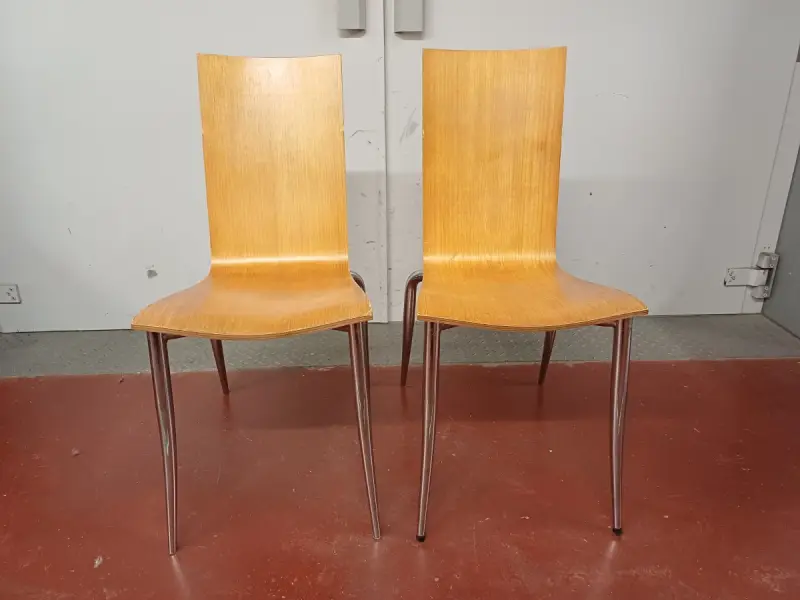 Set van 2 Olly Tango designstoelen – kavel bij De Kringwinkel, Ninove