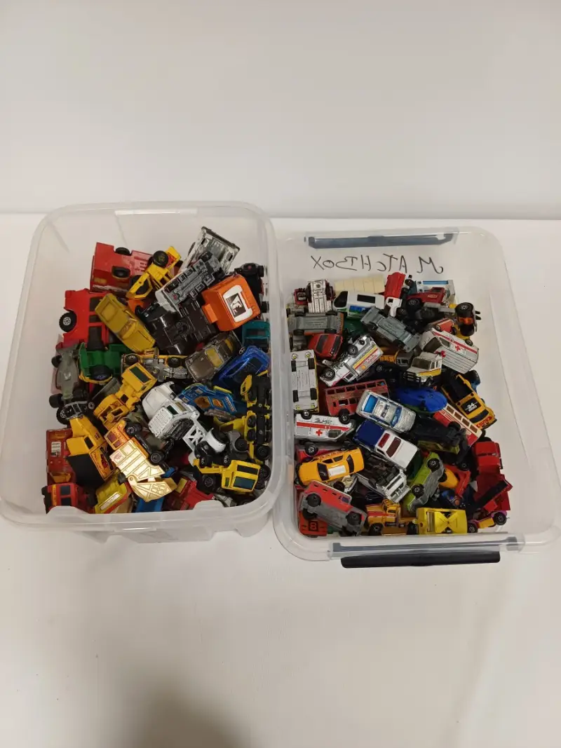 Groot lot vintage Matchbox metalen speelgoedauto's – kavel bij De Kringwinkel, Ronse