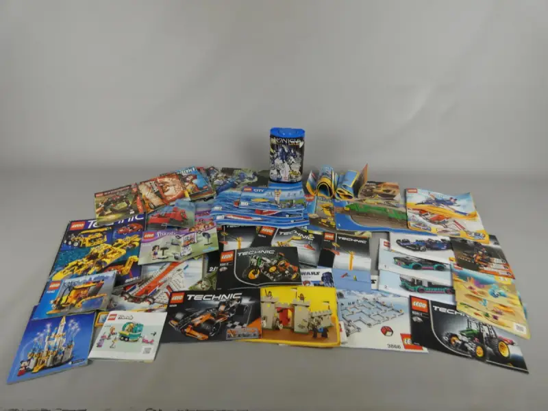 Collectie Lego instructieboeken – kavel bij De Kringwinkel, Diest