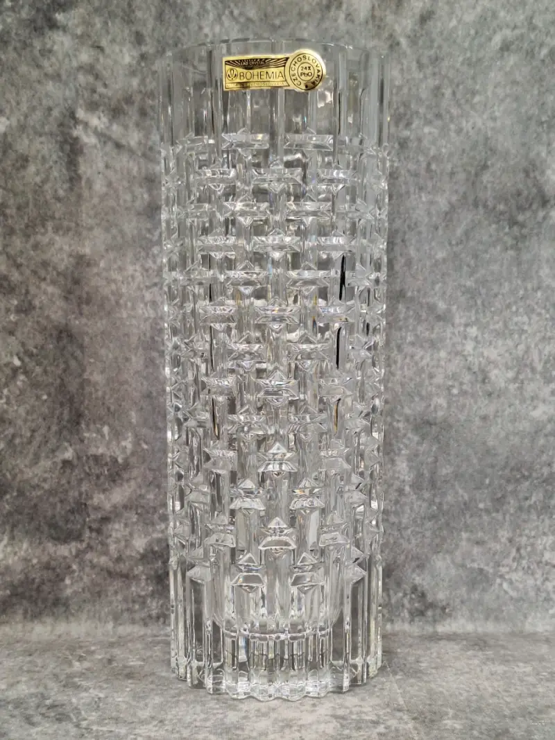Vintage Bohemia Crystal vaas met geometrisch relief – kavel bij De Kringwinkel, Gent
