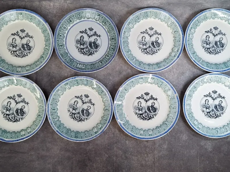Set van 8 Antieke Boch Frères Keramis herdenkingsborden - Leopold II & Marie Henriette – kavel bij De Kringwinkel, Gent