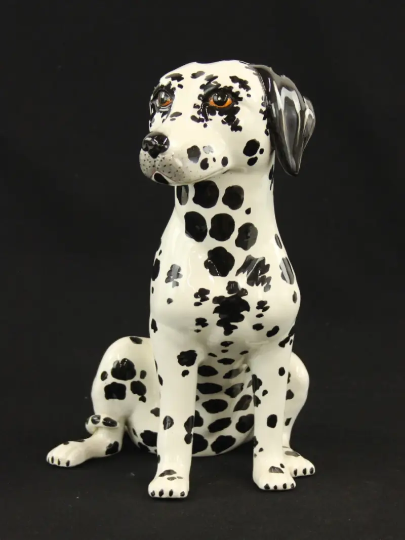 Italiaans keramisch beeld van een dalmatiër - handbeschilderd - 31,5 cm – kavel bij De Kringwinkel, Antwerpen