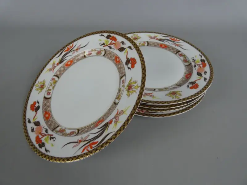 Set van 5 porseleinen borden met decoratieve rand – kavel bij De Kringwinkel, Diest