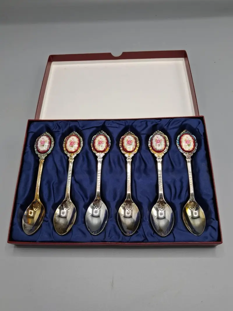 Set verzilverde theelepels – kavel bij De Kringwinkel, Waardamme