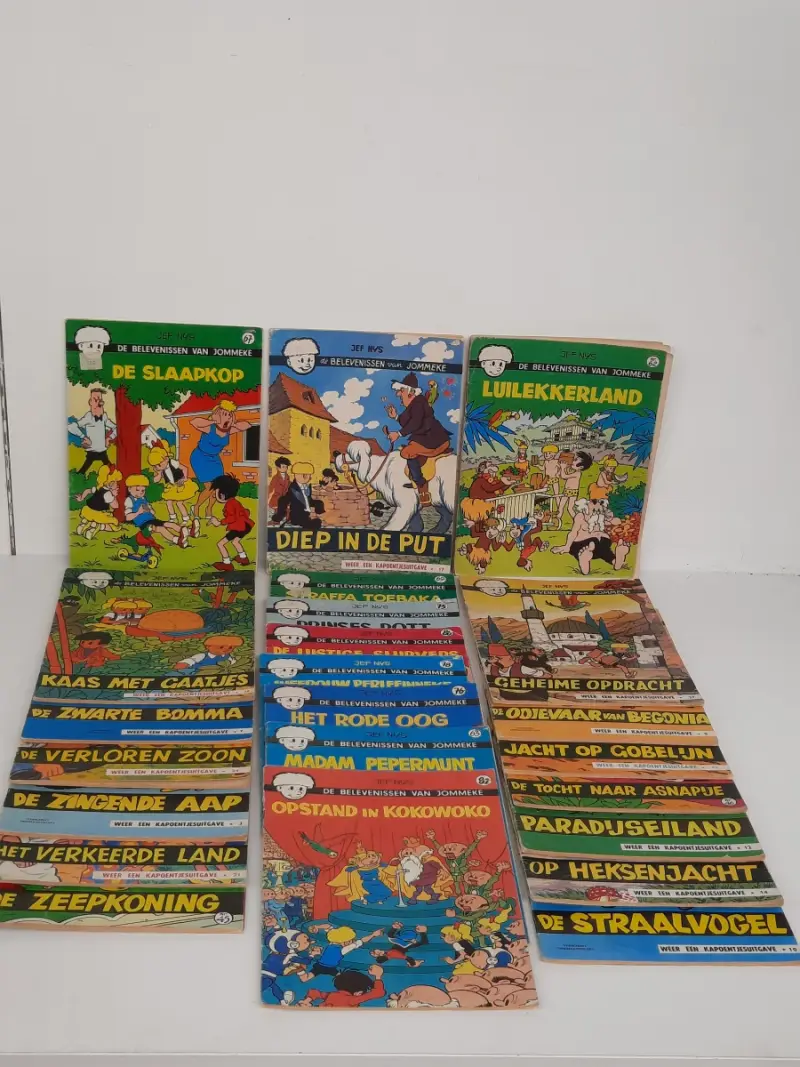 Grote Stapel Vintage Jommeke Stripboeken – Jef Nys – Jaren '60 / '70 / '80 (Kapoentjesuitgaven) – kavel bij De Kringwinkel, Waardamme