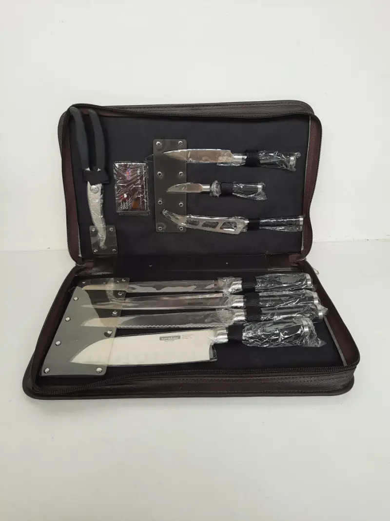 Luxe Keukenset: Novaline "Authentic Master Cooking" Messenset & 12-Persoons Bestekset in Koffers (Nieuwstaat) – kavel bij De Kringwinkel, Waardamme