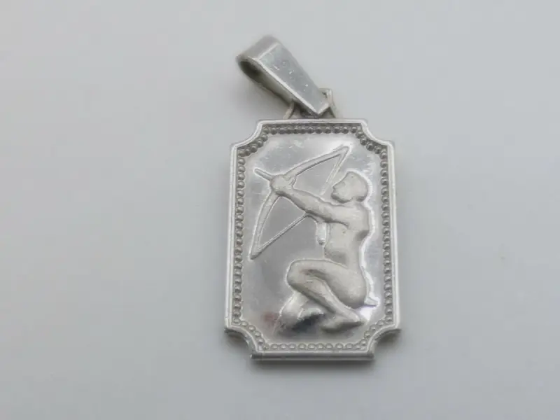 Zilveren Hanger "Boogschutter / Sterrenbeeld" – kavel bij De Kringwinkel, Diest