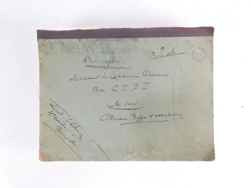 Schetsboek met tekeningen - portretten – kavel bij De Kringwinkel, Heverlee