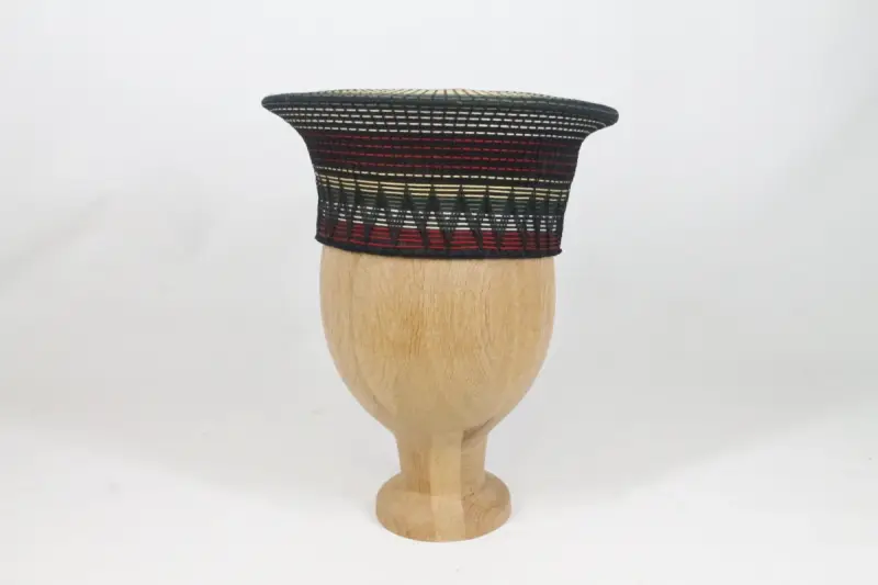 Traditionele Zuid-Afrikaanse Zulu-hoed – kavel bij De Kringwinkel, Brecht