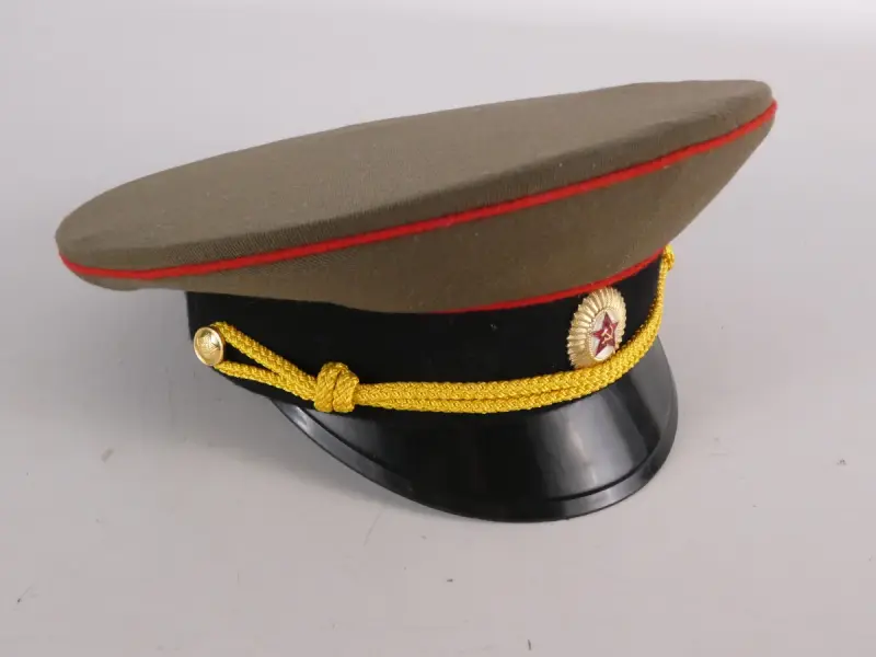 Sovjet militaire ceremoniële pet (Pilotka/Peaked Cap) – kavel bij De Kringwinkel, Heverlee