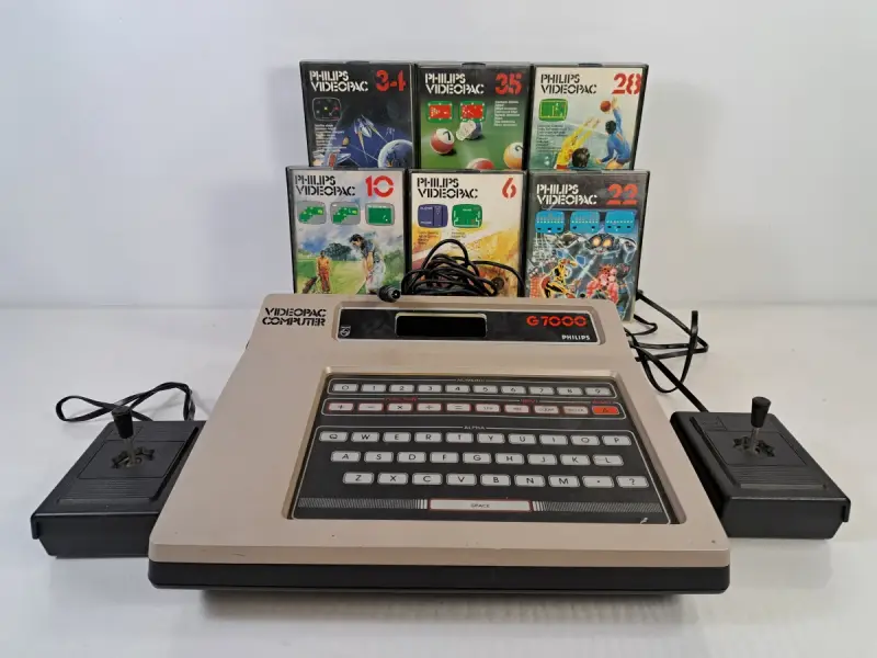 Philips Videopac G7000 spelcomputer met 6 spellen en 2 joysticks – kavel bij De Kringwinkel, Turnhout