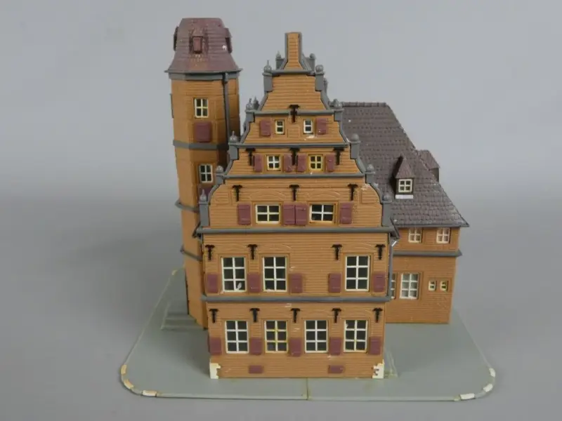 Kibri Modelbouw Stadhuis – kavel bij De Kringwinkel, Diest