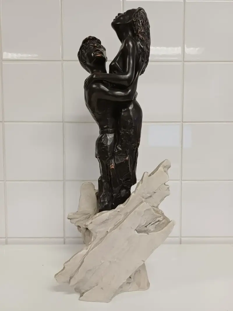 Beeld L'amour de Margo door André Paor – kavel bij De Kringwinkel, Liedekerke