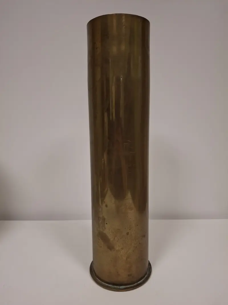 Oude bronzen kogelhuls decoratie – kavel bij De Kringwinkel, Ronse