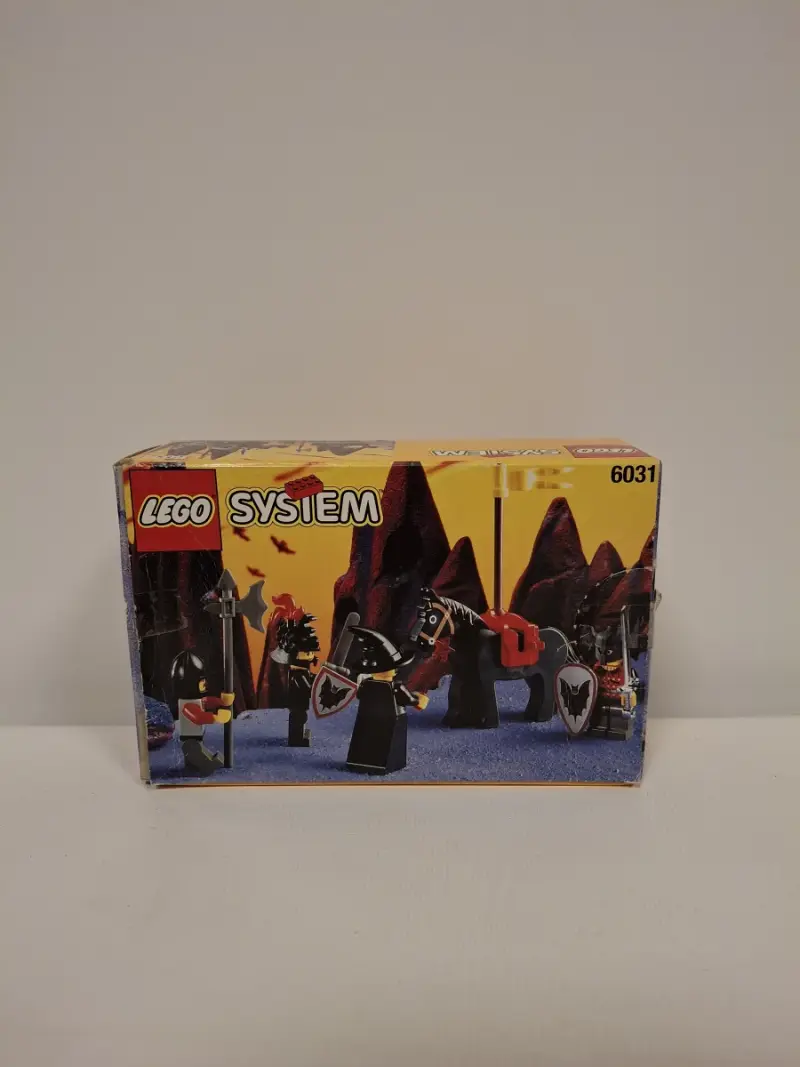 Lego Systeem 6031 middeleeuws ridderfiguren set – kavel bij De Kringwinkel, Ronse