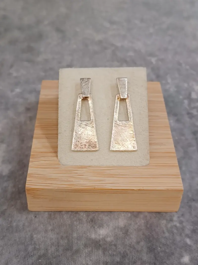 Geometrische zilveren oorhangers (925 zilver) – Geborsteld design – kavel bij De Kringwinkel, Gent
