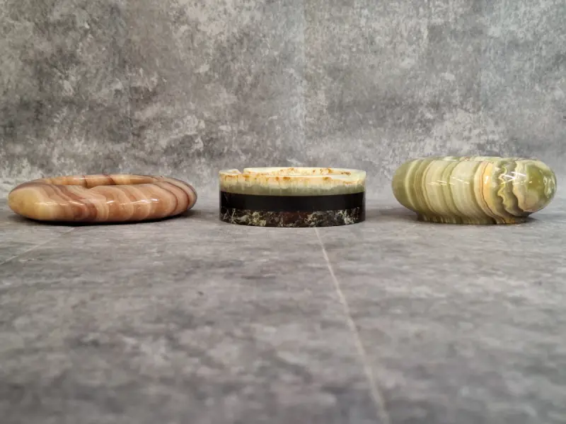 Set van 3 vintage onyx asbakken – kavel bij De Kringwinkel, Gent