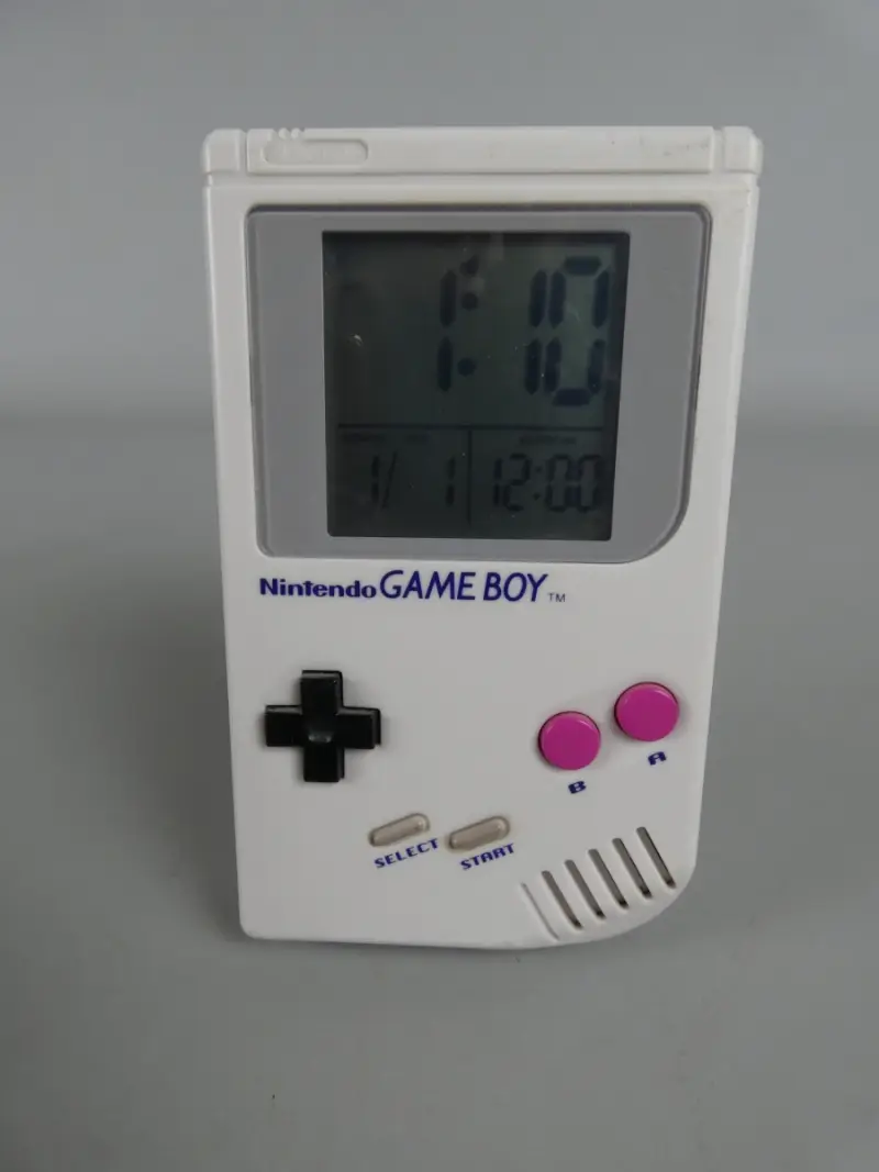 Nintendo Gameboy wekker – kavel bij De Kringwinkel, Diest