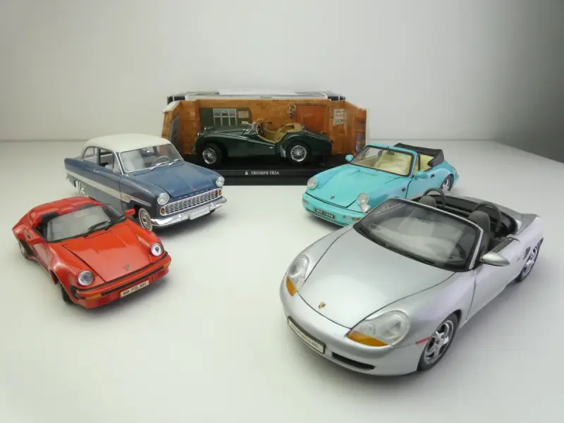 Schaalmodelcollectie Luxe Auto's – kavel bij De Kringwinkel, Heverlee