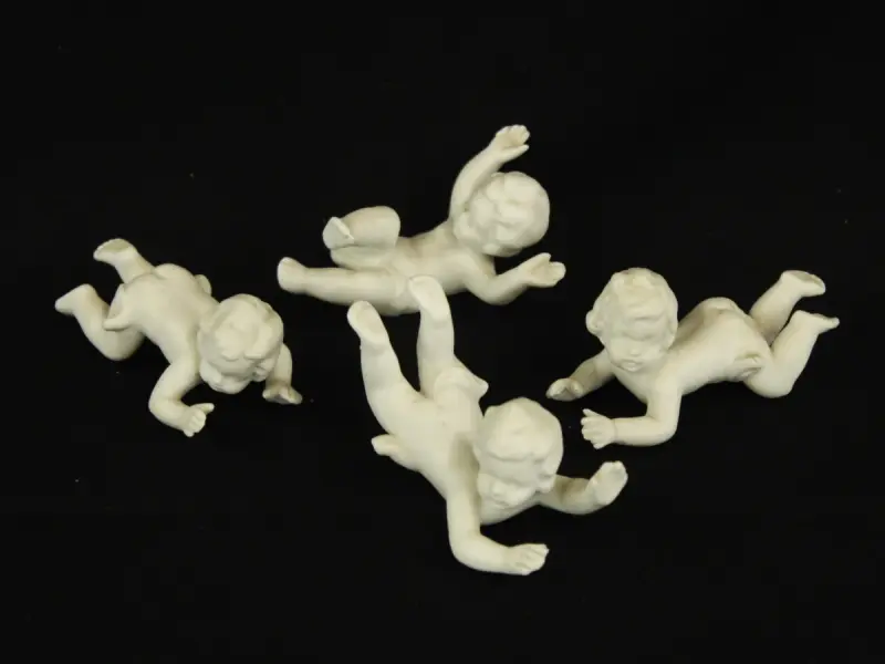 4 Tiny Putti porseleinen biscuitfiguren – kavel bij De Kringwinkel, Antwerpen