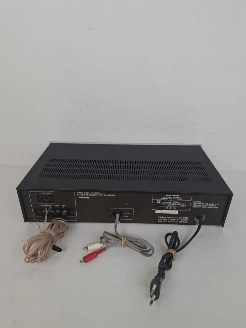 Vintage Pioneer TX-520L Stereo Tuner – Klassieke Japanse Hifi (1981-1982) – kavel bij De Kringwinkel, Waardamme
