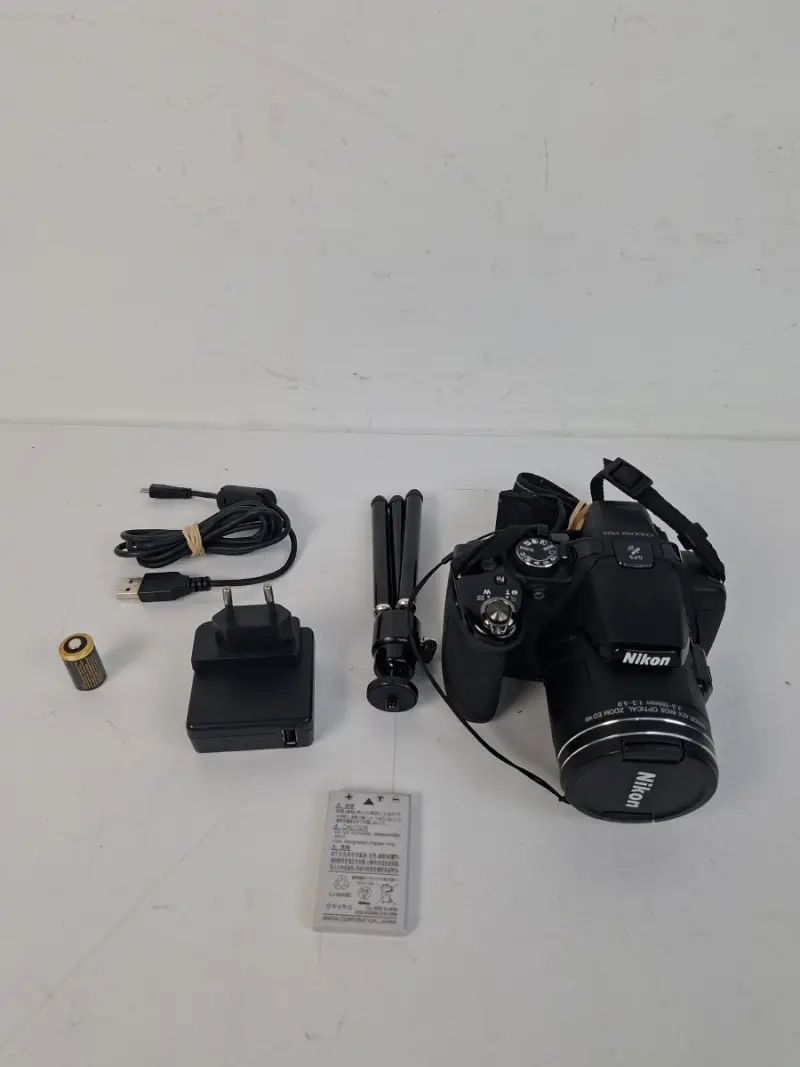 Complete Nikon Coolpix P520 Bridgecamera Set – Met 42x Optische Zoom & Tas! – kavel bij De Kringwinkel, Waardamme