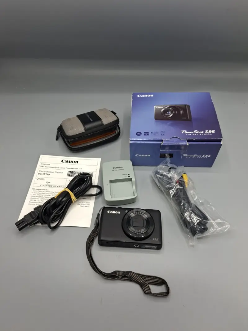 Complete Canon PowerShot S95 Premium Compactcamera – In Originele Doos + Accessoires & 8GB SD! – kavel bij De Kringwinkel, Waardamme