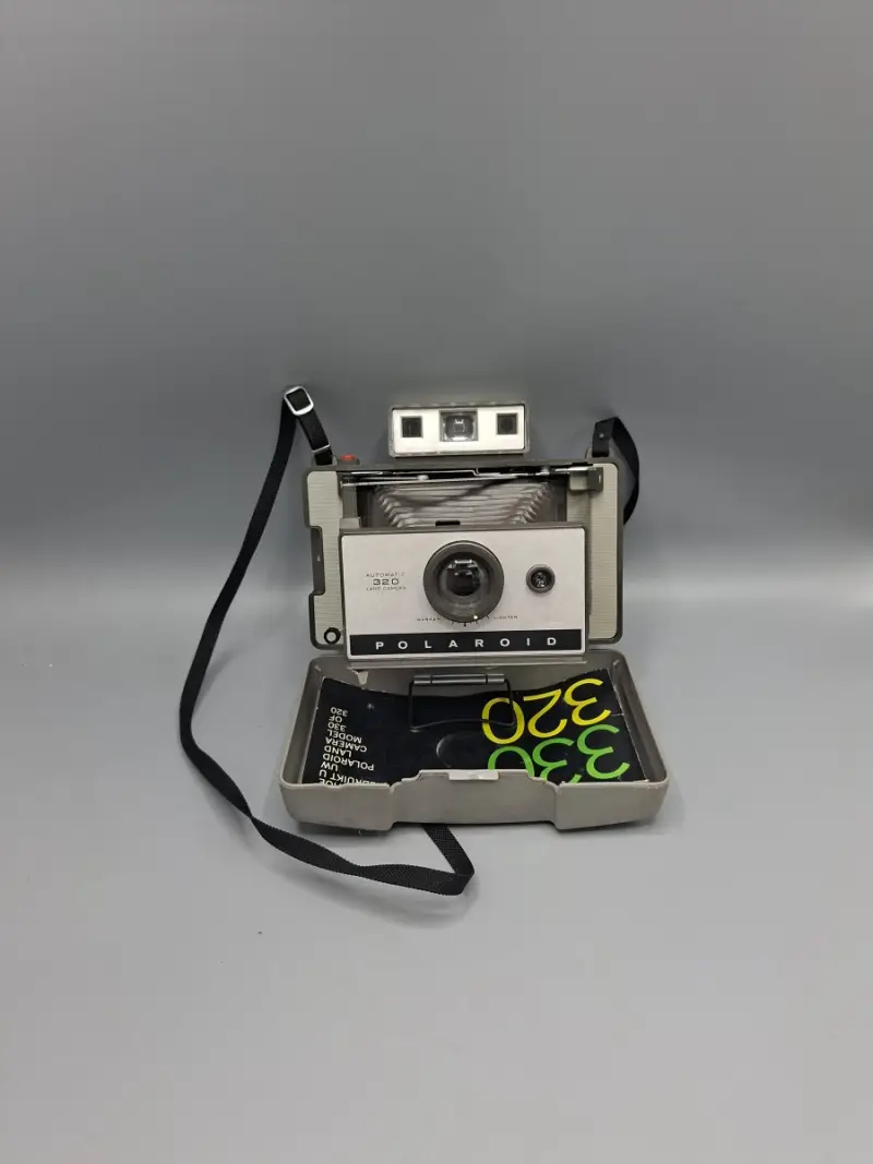 Vintage Polaroid Automatic 320 Land Camera (1969-1971) + Originele Handleiding! – kavel bij De Kringwinkel, Waardamme