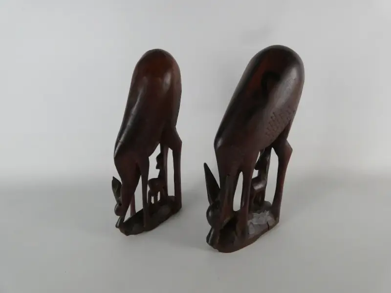 Paar decoratieve houten antilopen met kalf – kavel bij De Kringwinkel, Heverlee