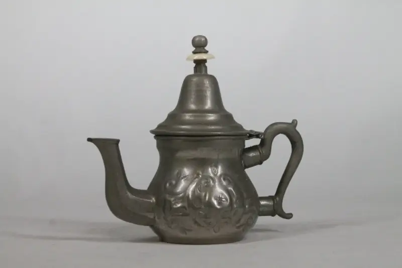 Traditionele handgemaakte Marokkaanse theepot – kavel bij De Kringwinkel, Brecht