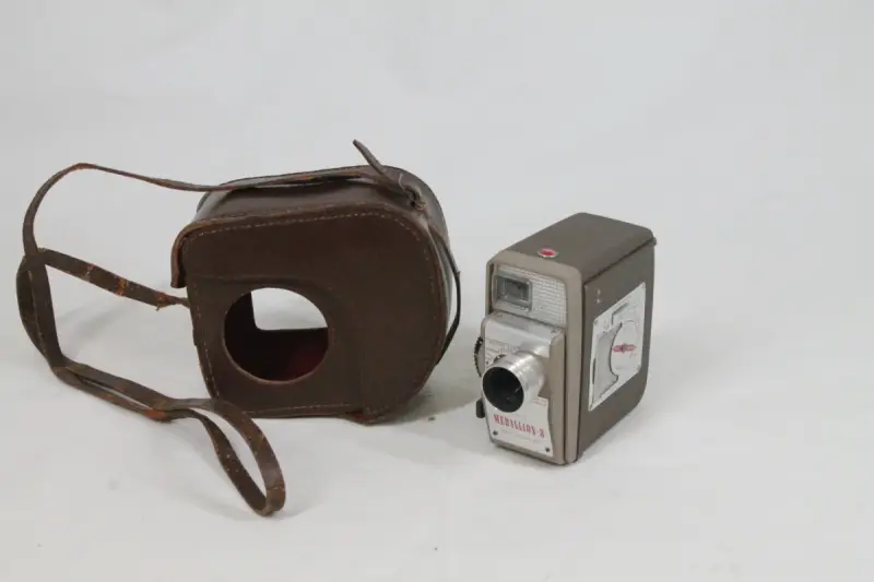 Cine-Kodak Medallion 8 Movie Camera – kavel bij De Kringwinkel, Brecht