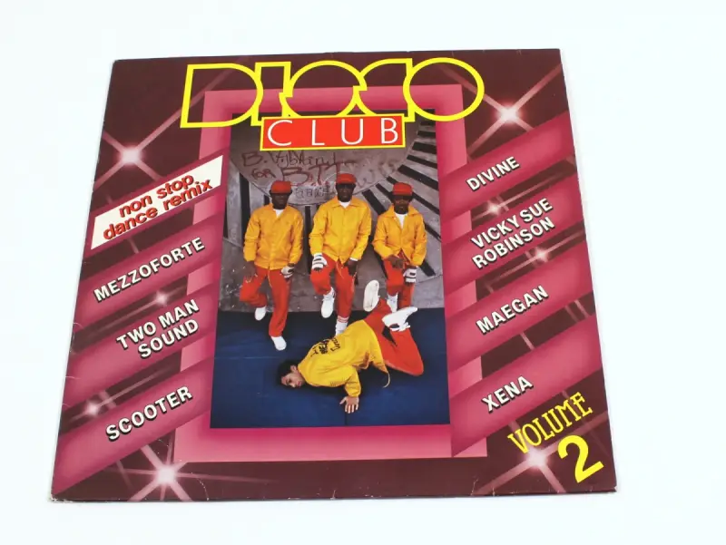 Lp Disco Club - Volume 2 – kavel bij De Kringwinkel, Dilsen