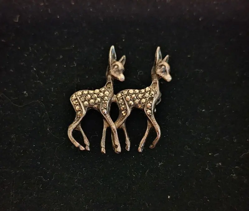 Vintage broche – kavel bij De Kringwinkel, Aalst