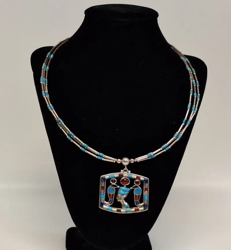 Kralenketting met hanger – kavel bij De Kringwinkel, Aalst